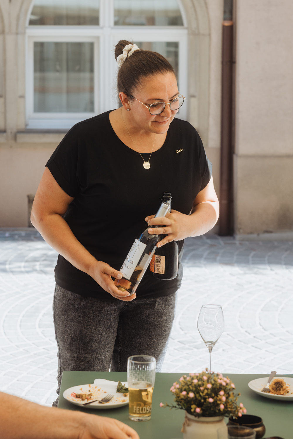 Portrait von Sheri, Inhaberin von Restaurant zur Probstei Laufenburg